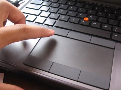 Chuột laptop bị đơ