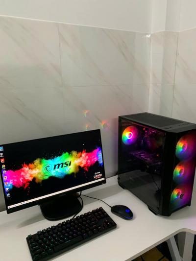 Thu mua máy tính cũ tại nhà